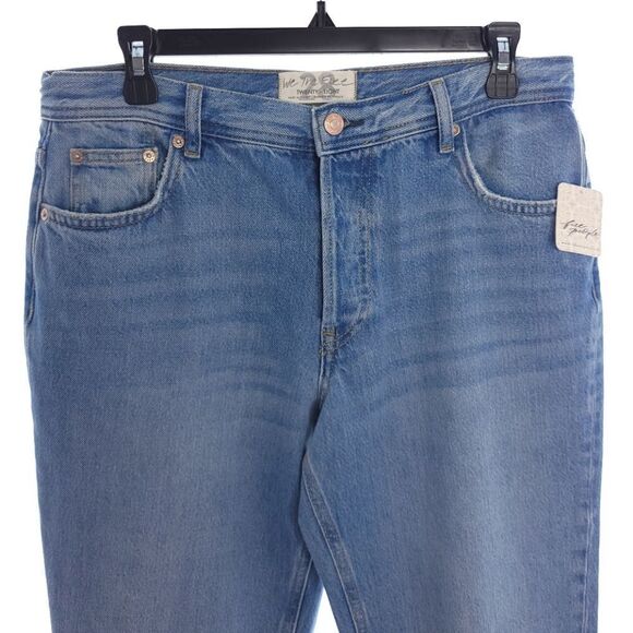 We The Free Maggie Mid Rise Straight Leg Distressed Light Stone Wash Size 28 - Picture 3 of 9